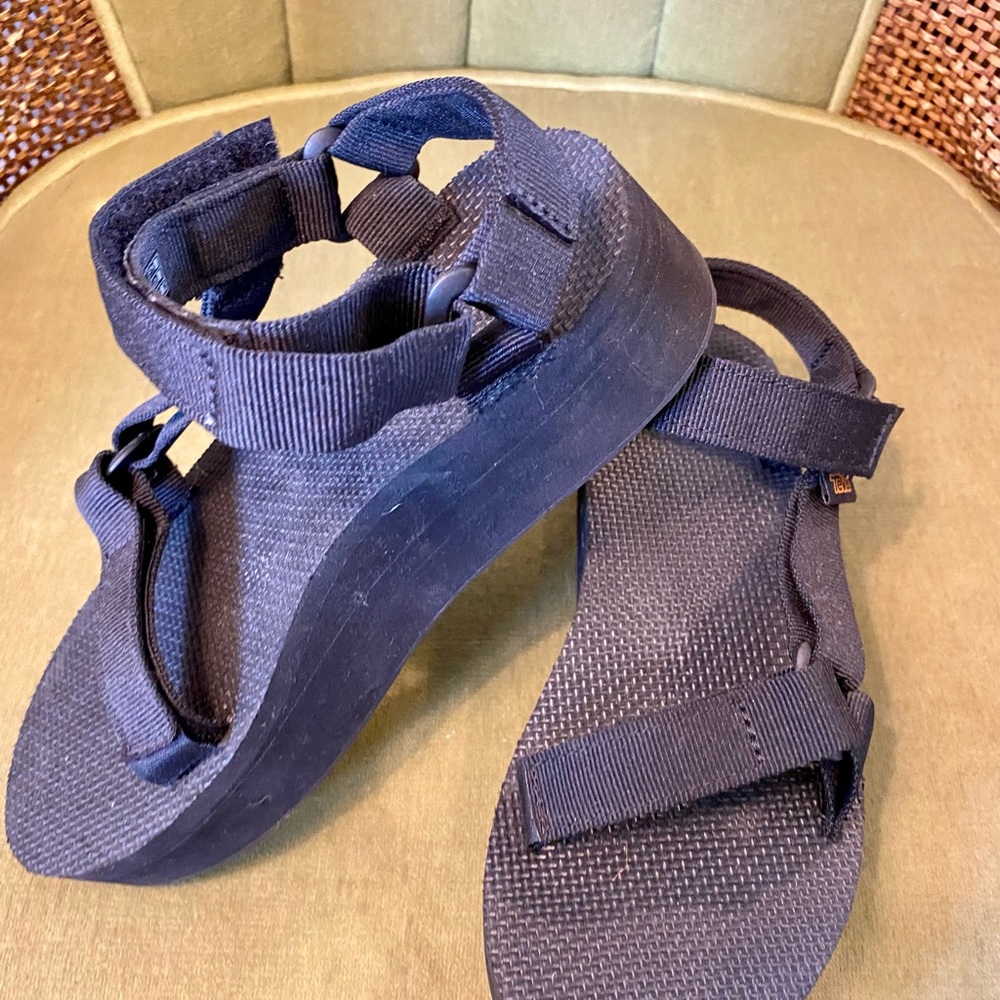 Teva Flatform Universal Sandal